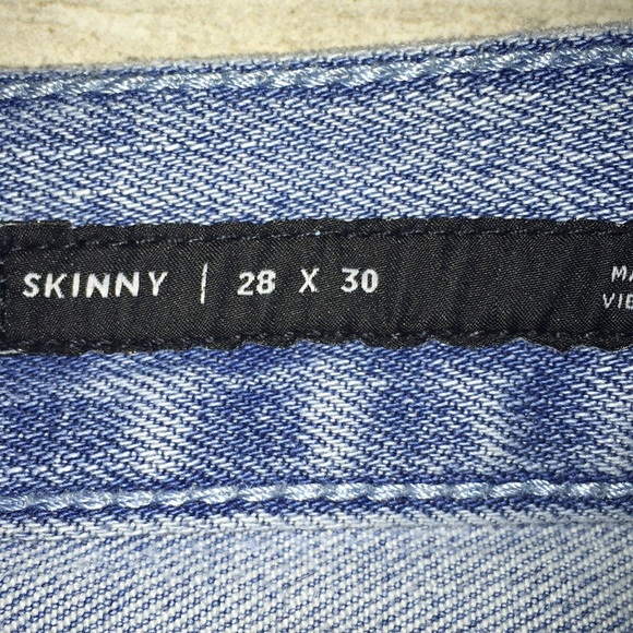 Ripped jeans - Picture 4 of 6